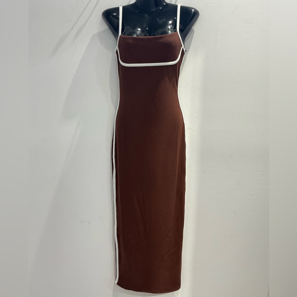 Elegant Brown Sleeveless Dress